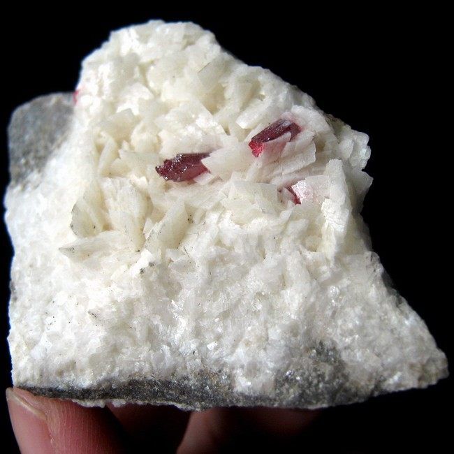 Cinnabar Crystal,Mineral Specimen cbgz2ie1025  