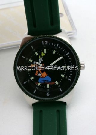 Disney Goofy Huge Divers Green illuminated Dial Watch  