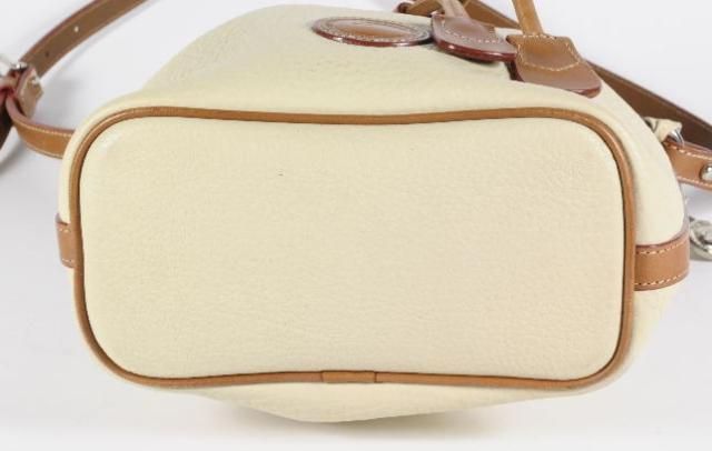   Classic Pebbled Ivory Tan Leather Drawstring Shoulder Bag Purse  