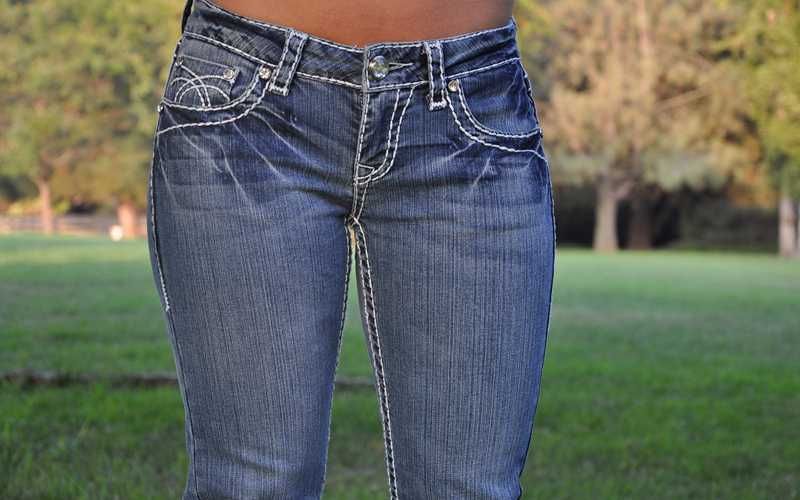 LA Idol jeans SZ 0 15 LIGHT BLUE white stitching BOOT CUT FAST 
